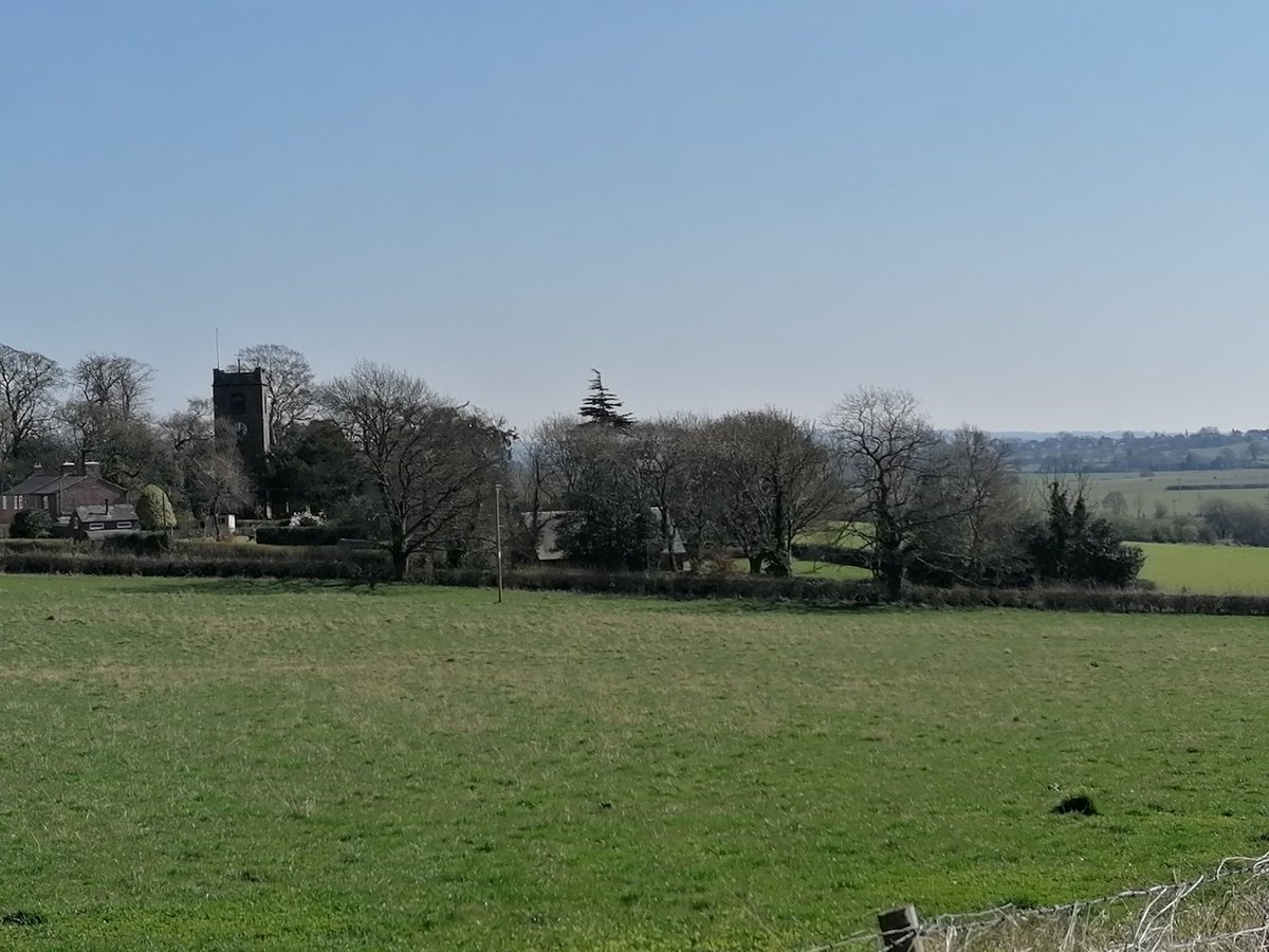 cdon82's tweet photo. A few snaps on a walk behind the house. Lucky is nice weather and not stuck in a built up area. @ShitChester #greatbarrow #IsolationLife https://t.co/JgDEnxadkZ