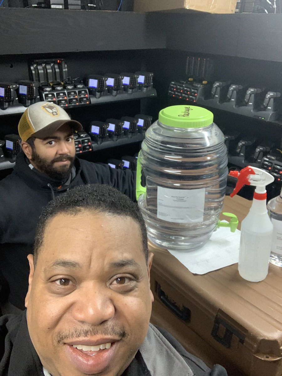 The Port Preload back at it again. Safety Wellness going today in our DA. Cleaning things up with our Safety Co-chair Pat Johnson. Also showing off our Cleaning Solutions with Ben W our shop steward as we deal with this Rona!@wwalker1985 <a href="/CHSP_northwest/">Curtis Wentler</a>