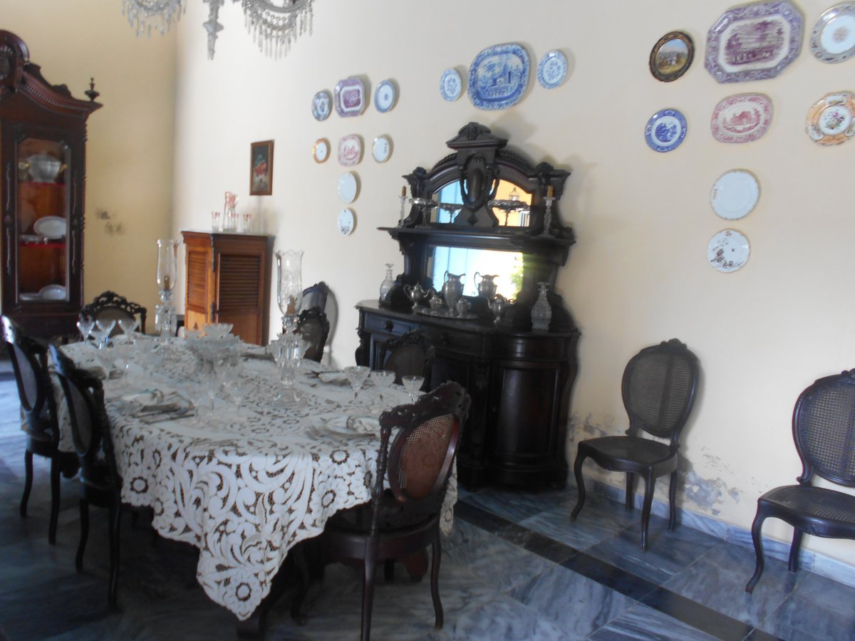 JosAnto09677606's tweet photo. Santa Clara tiene uno de los museos de artes decorativas más completos de Cuba, con una muestra importante de muebles de factura nacional,vidrios y cerámicas europeas. Es un lugar para no dejar de visitar. !Y qué decir de su colección de pinturas!
@patrimonio_Cuba https://t.co/ScJWweUWJT