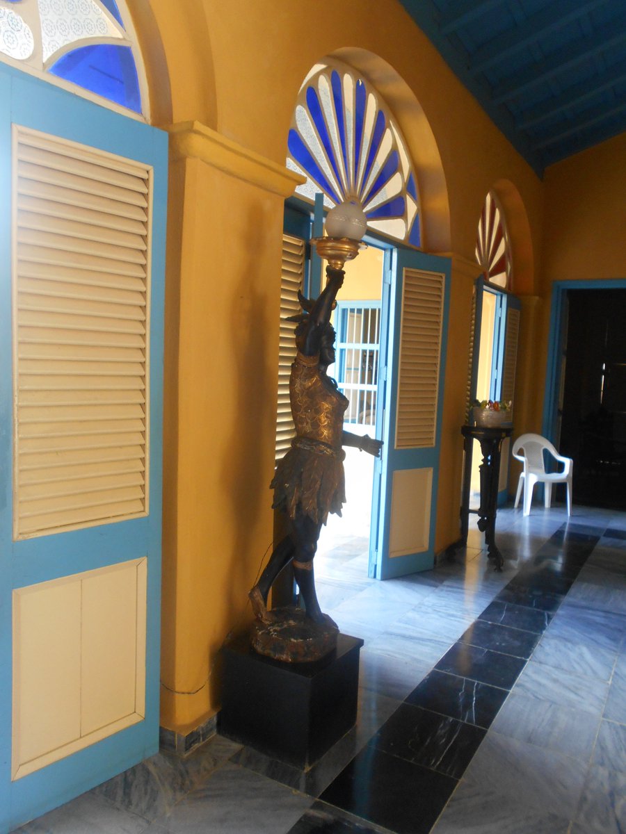 JosAnto09677606's tweet photo. Santa Clara tiene uno de los museos de artes decorativas más completos de Cuba, con una muestra importante de muebles de factura nacional,vidrios y cerámicas europeas. Es un lugar para no dejar de visitar. !Y qué decir de su colección de pinturas!
@patrimonio_Cuba https://t.co/ScJWweUWJT