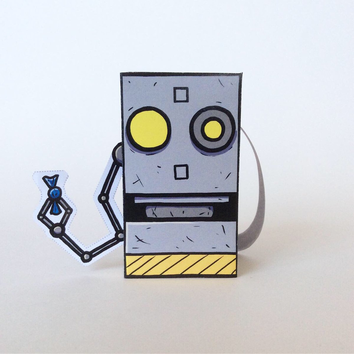 ScottA_Ford's tweet photo. My #ArkLand papercrafts that come with my new book now available for preorder! 👾📚 #papercraft #illustration #digitalart #videogames #robot #arcade #graphicnovel #comics #comicbook #indiecomics https://t.co/u40TDBlUiv