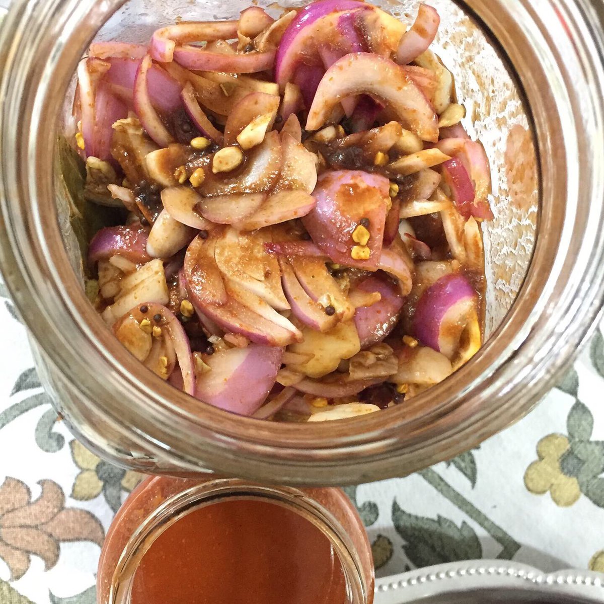 AkshayMalhtra's tweet photo. Jar of goodness. Napa cabbage and onion kimchi with tamarind and fermented chili #proud2bcia #jantacurfew #fermentedfoods #sdg2 #pickling #sustainablefood #chili #tamarind #fermentation #bakingbreadfromscratch #healthyeating #kimchi #momskitchen #gourmet #chefsofinstagram https://t.co/1nmTI3mmz4