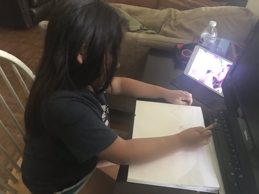 JessicaAG85's tweet photo. Art class with Mrs. Colman🤟🏼 @FEScomal @PtaEagles @FreiheitArts  #ComalContinues https://t.co/CnHEoJ5Roa