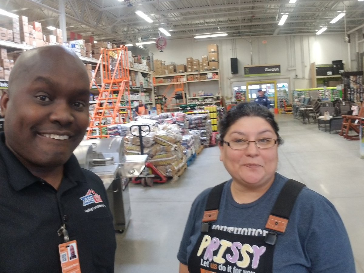 ChrisatARS1's tweet photo. Priscilla @1859 El Dorado helping customers with HVAC services https://t.co/1hmi60k3sM