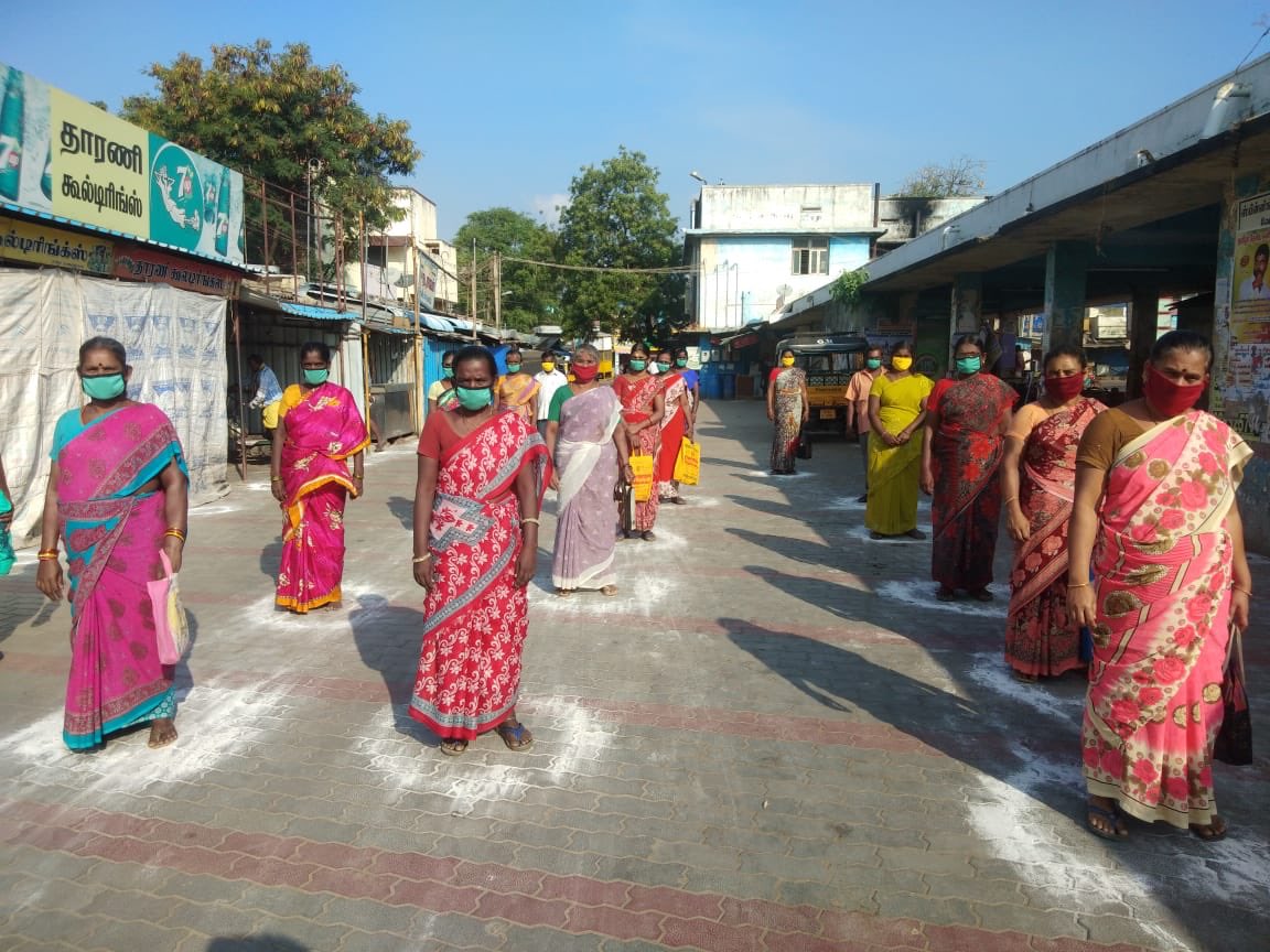Vijayabaskarofl's tweet photo. #StayAwareStaySafe: Am happy to see these pictures. I appreciate the civic sense &amp; responsibility of the public, the cooperation extended to public administration in this very challenging situation. Am sure if everyone does this, things will turn in our favour. #SocialDistancing https://t.co/J61DWg9BDu