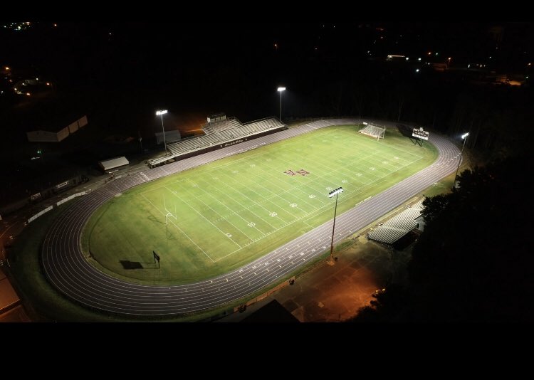 ToddLott's tweet photo. To the c/o 2020, spring sport athletes, and all New Albany School District students: Tonight &amp; every weekday night from 8:00-9:00 the stadium lights will burn for you as a symbol of hope and reminder that you are on our hearts and minds!@naschoolupdates #bethelight https://t.co/xWY9am3OFt