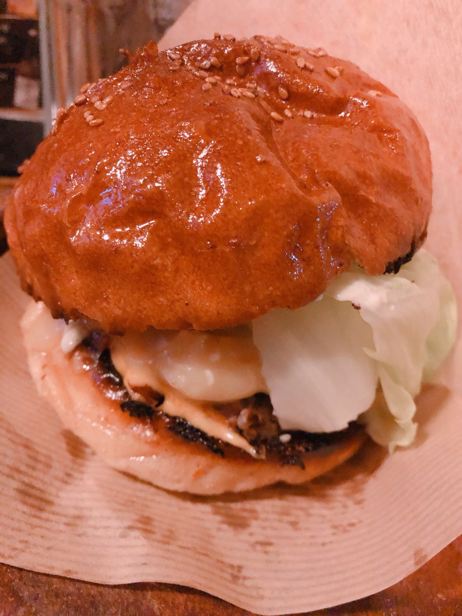 tu_kun_tsubasa's tweet photo. とよザップ in ハンバーガー
#NIZEYANIZE
#近江牛エッグバーガー
#近江牛白味噌バーガー
#近江牛アボガドワサビバーガー https://t.co/iMOsLCxVQg
