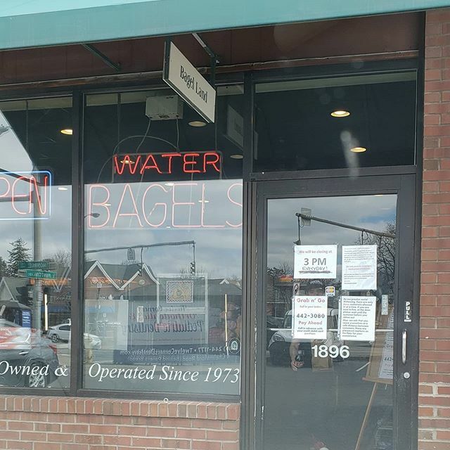 CatClayRoc's tweet photo. Terrible photo from inside the car. But great news! Bagel Land is offering grab-and-go orders. Just call 442 l-3080, pay with your credit card, then pull up and they will load it in your car. Remember to tip like mad! Yay!
#bagels https://t.co/aLDqQW7HBb https://t.co/vcoWtQSZTY