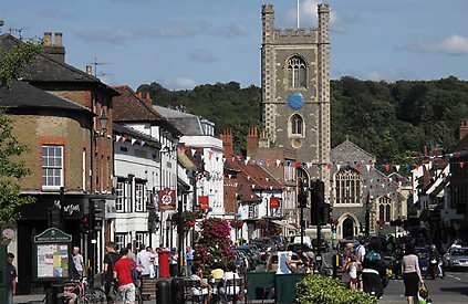 As we get through the first week of schools being closed and most people being locked down, how have YOU got on? Share your positive stories and pics. We'll post / retweet the best and try and use as many as we can in the paper > bit.ly/HSLockdownLife #WeAreHenley