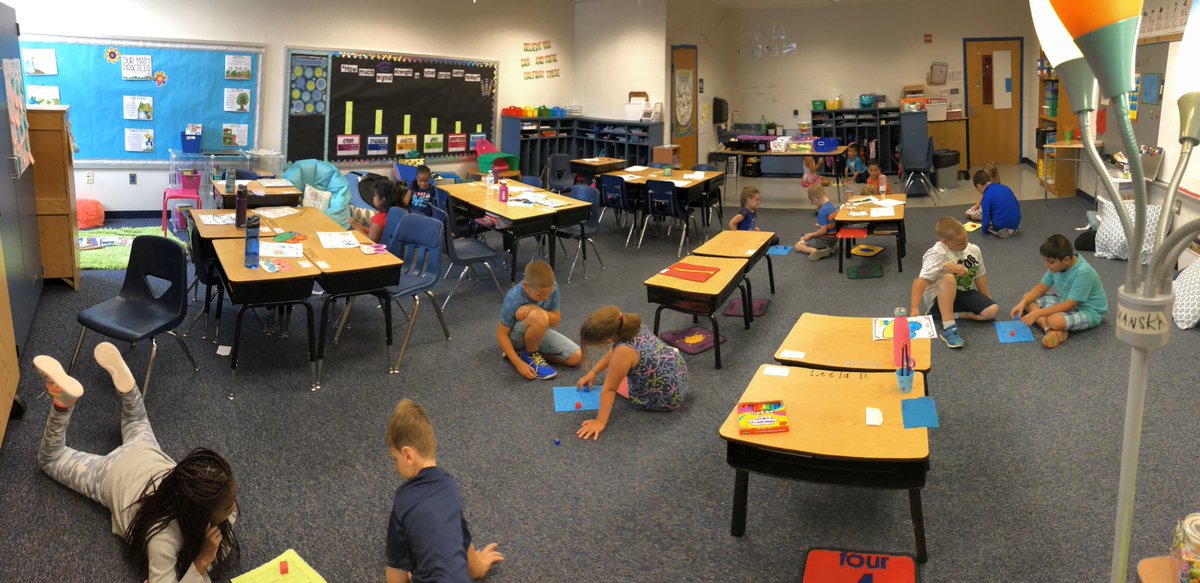 ShyClass19's tweet photo. Sharing sweet memories Day 3: math games! It’s always fun to see the light bulb moments in games and to see the awesome friendships made in room 39! ❤️📚 https://t.co/N3UdIXW1gk