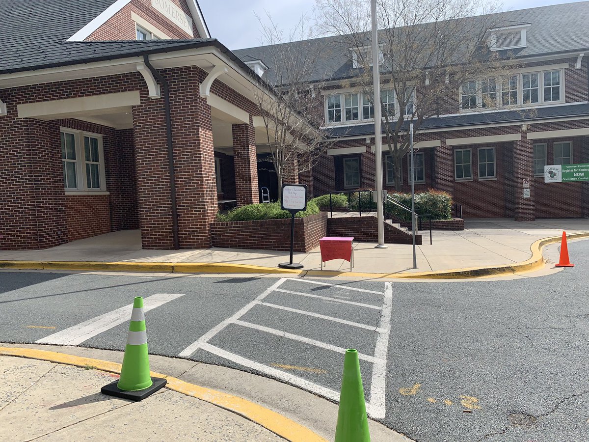 SomersetES's tweet photo. Somerset is ready for Chromebook distribution! #WeAreAllInThisTogether https://t.co/B4WhwMSQyM