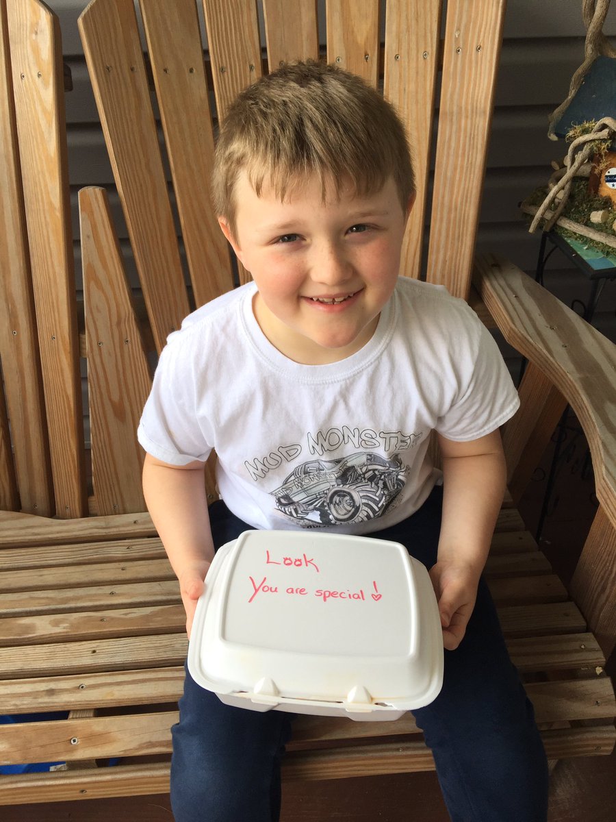 RSJGreene88's tweet photo. Thank you for the lunches and the sweet notes. Jackson sure has missed pizza day! #bethelallin https://t.co/4aXqVNGgWD