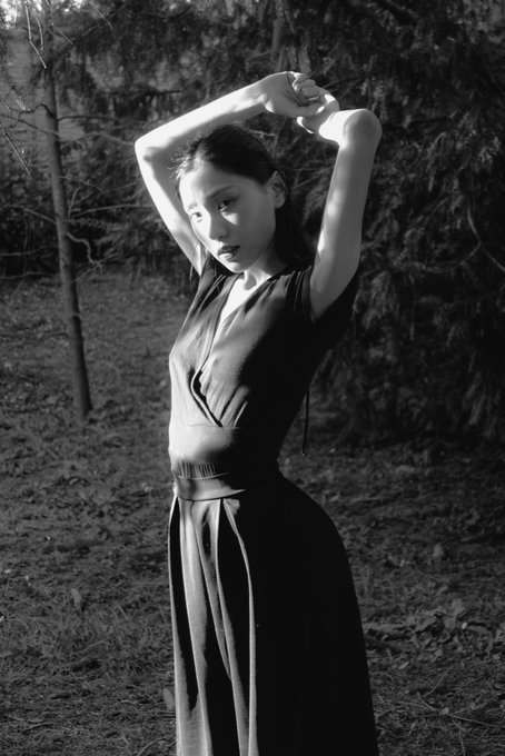 Walking in the white sunshine🌇 https://t.co/ey8YL1CAJM