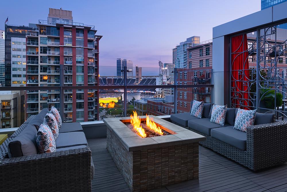 HotelindigoSD tweet media
