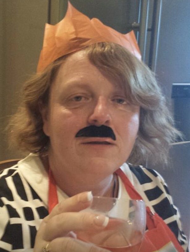 Mandyba07880858's tweet photo. @lemontwittor  boredom hit so playing a game in Facebook of embarrassing pics 😂😂😂😂 https://t.co/ztAfc24HNR