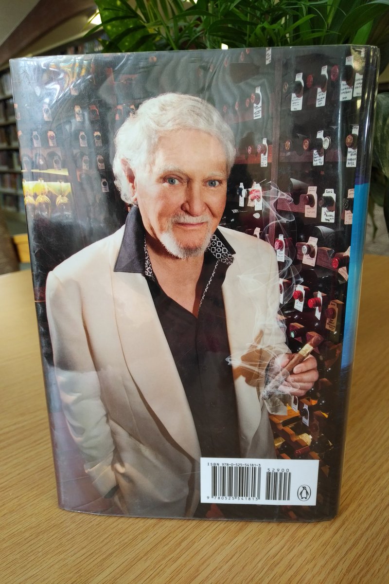 EEMoxam's tweet photo. This is Clive Cussler's author photo for the book Final Option. You're welcome. #author #photography https://t.co/WzGIna3Ufo