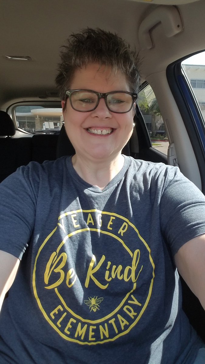 Missing all my Yeager Yellowjackets! Hope you are having a Happy Friday during this Virtual Spirit Week! Challenge: Sing your favorite song for your family today and make them smile! 💖
<a href="/MsTMusicNotes/">Lisa Trewin</a> <a href="/CyFairISD/">Cypress-Fairbanks ISD</a> 
@CFISDELMusicPE #yeagerbuzz