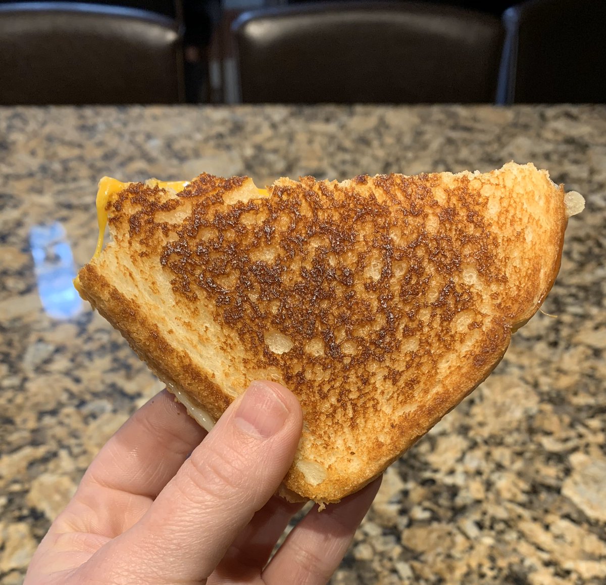 Haylee_Celena's tweet image. Day 616827172 in quarantine and I have PERFECTED the grilled cheese. 

#GoodContent #Cheese
