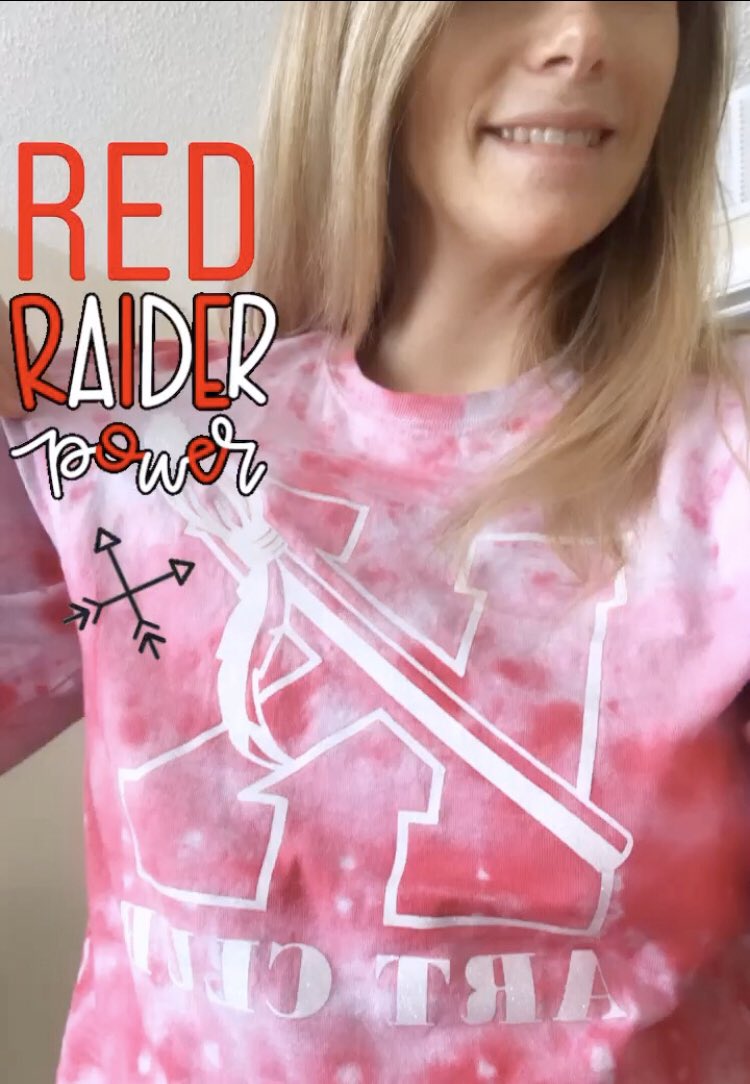 MsP_ArtT's tweet photo. We may not be in school but Iโm still rocking my spirit wear! #khspride #redraiders #artclub #missyouguys https://t.co/NqZP5Mf7kR