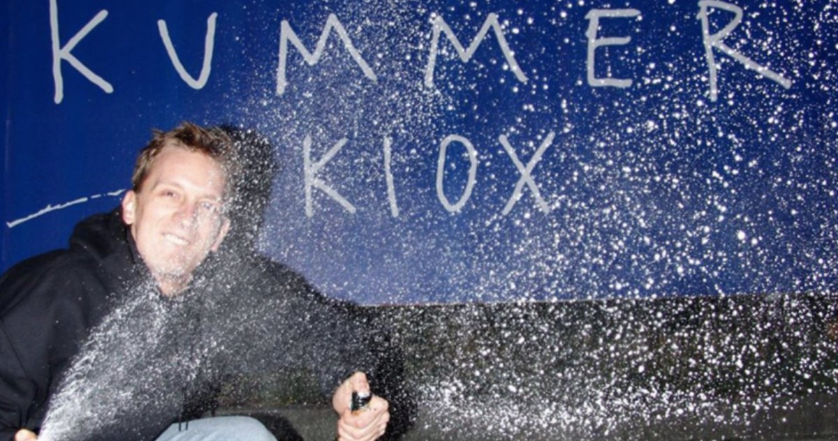 16barsde's tweet photo. Charts: Kummer schlägt mit “KIOX” Fler, B-Tight und Pöbel MC https://t.co/SZwQlJ3Jtn https://t.co/KTeQUYZrNI