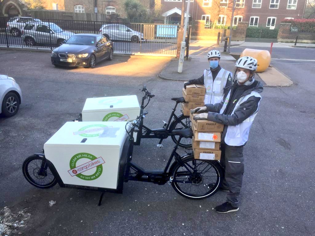 Delivery to #CharingCrossHospital today. Good job @ecargobikes 👍