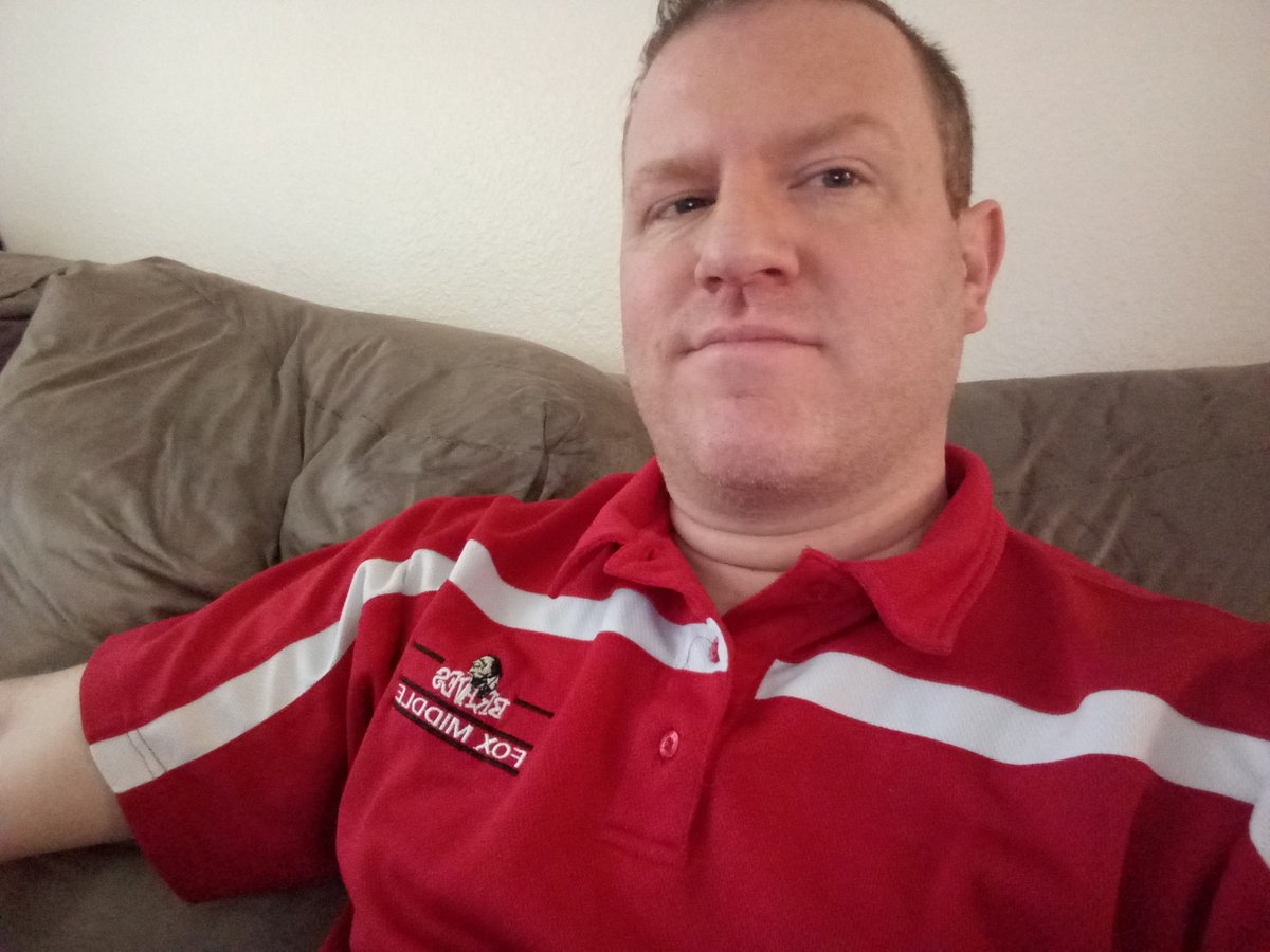 muellerj531's tweet photo. Rocking the red and white for Virtual Spirit Week! Hang in there friends! See you soon! #FMSstrong @FoxMiddleSchool https://t.co/80lLp9mahd