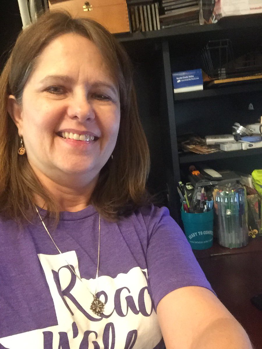 GHSEnglishReid's tweet photo. GHSFightsCovid #ShowYourColor #PirateNation @GranburyStuCo @GHS_PIRATES purple and gold! https://t.co/CSK8qWLKKz