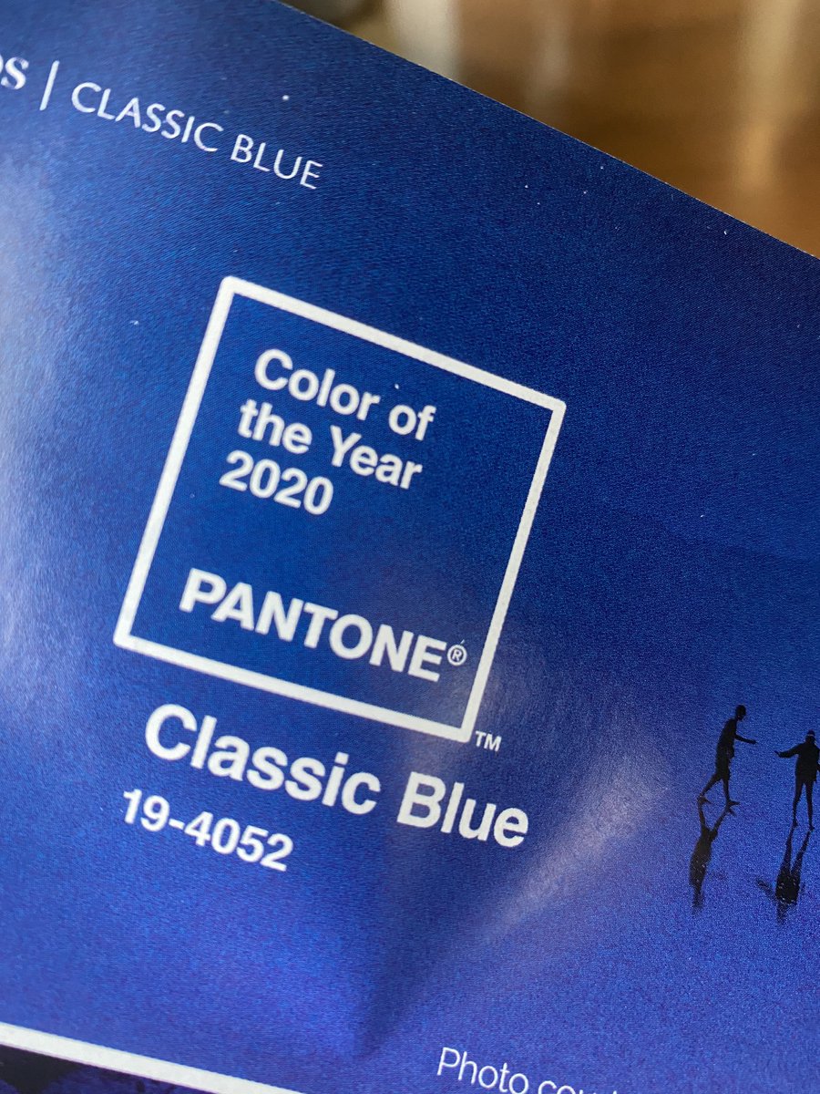 gfanberan's tweet photo. #GoodThingsGISD It’s FriYAY! Thumbing through the floral design magazine I got in the mail today- and saw this! What could be better than Classic Blue being the color of the YEAR! #efnd #eagleblue #myfave @GeorgetownHS https://t.co/R71M3XuyxI