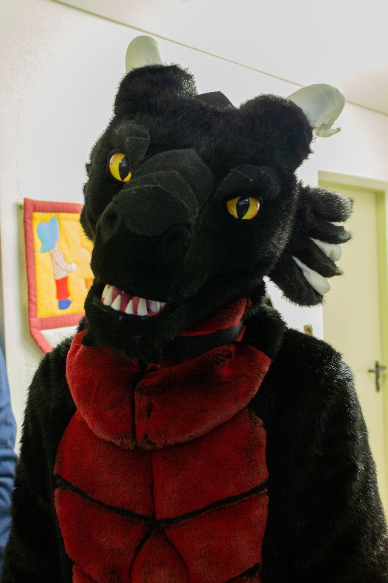 Larvagandor's tweet photo. Good evening on this beautiful #FursuitFriday.
I hope you are all feeling good. >^.=.^<
As a good dragon I follow the rules against #Corona.
*points on the colar*
Please stay at home and keep distance.
Picture was taken at @schwarzwaldfurs #SWC5 by the awesome @TakenyaChaos. https://t.co/KP0od64tVR