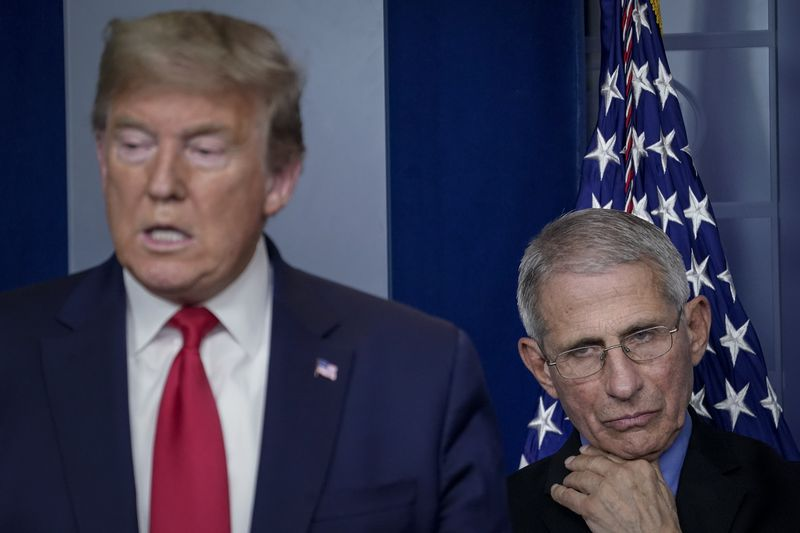 good_sweetie's tweet photo. Dr. Fauci looks like he's had quite enough of the #45Moron https://t.co/OD3fDWw1Xl