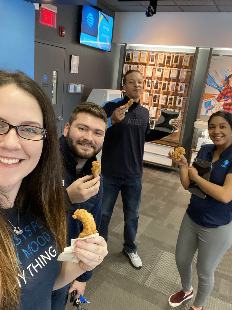 Sarah Hendrix tweet media