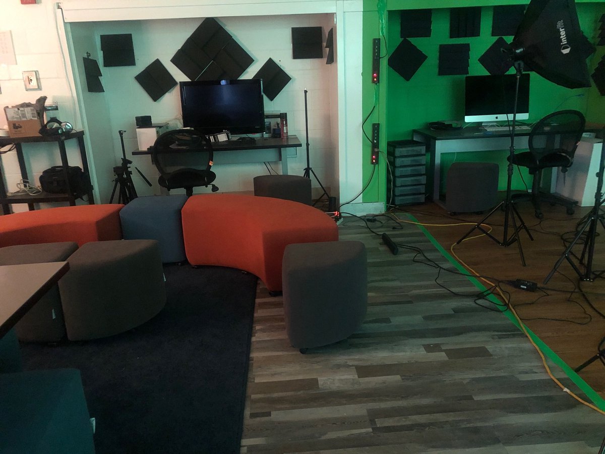 SocialWorks's tweet photo. Check out some photos of Tanner Elementary Schools new computer science, music and media lab! 📽📚📸#supportCPS #NewChanceFund https://t.co/d9pJ6e3HHe