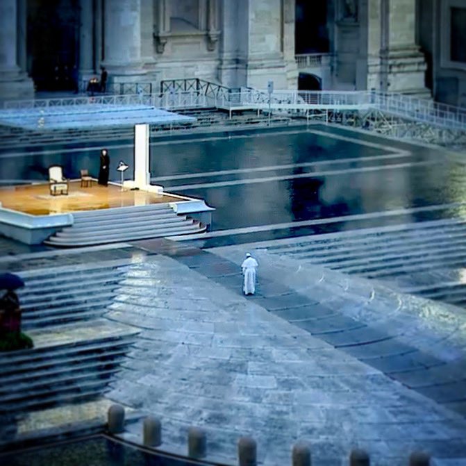 "La tempesta smaschera vulnerabilità e lascia scoperte false sicurezze con cui abbiamo costruito nostre agende" #PapaFrancesco #coronavirus #covid19