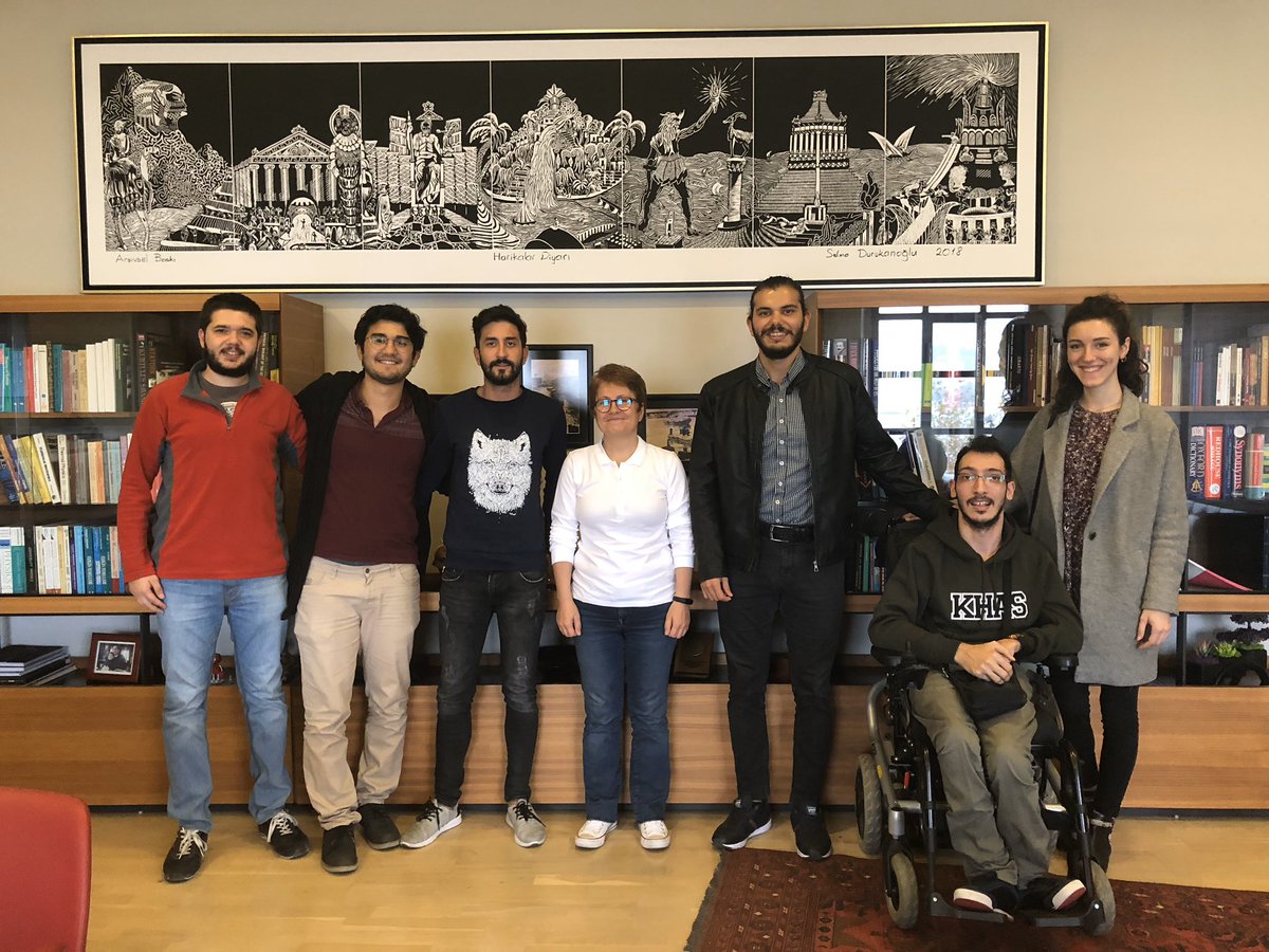 Değerli Rektörümüz <a href="/SondanFeyiz/">Prof. Dr. Sondan Durukanoglu Feyiz</a>’in bugün paylaştığı video ile COVID-19 tedavisi sonrası sağlığına kavuşup taburcu olduğunu öğrendik. Kendisine geçmiş olsun dileklerimizi iletiyor, tedavisi devam eden eşi ve oğluna acil şifalar diliyoruz.<a href="/khasedutr/">Kadir Has Üniversitesi</a>