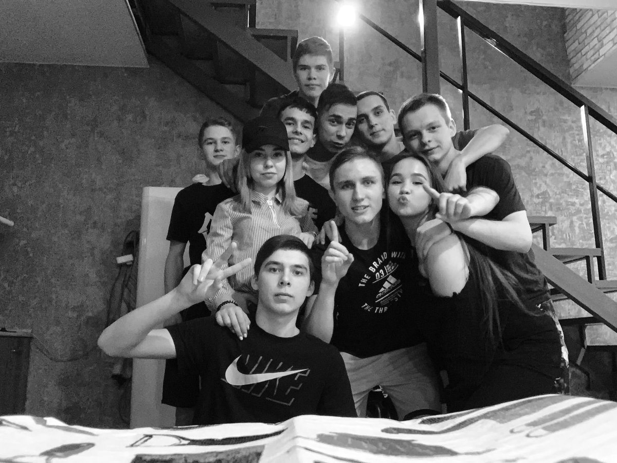 Kalmykov96's tweet photo. все в сборе 🤙🏼 https://t.co/JUp8rnISPq