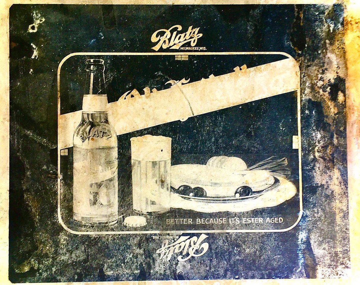 TheAntiqueNomad's tweet photo. This colorful 1926 n/a beer tray came about because of lithography stones like the one in picture #2! Most printing stones were destroyed after use
#stoneprinting #breweriana #vintagebeer #beertray #prohibition #vintagetray #stonelithography #vintagelithograph #theantiquenomad https://t.co/kbcuVjJAz9