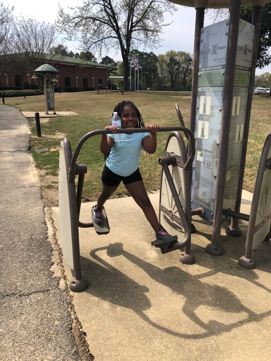 ChristyClass's tweet photo. Charleigh is getting her exercise in and enjoying the sunshine!!!!   #teamphes #christysfirsties https://t.co/Nd9XAgiWv2