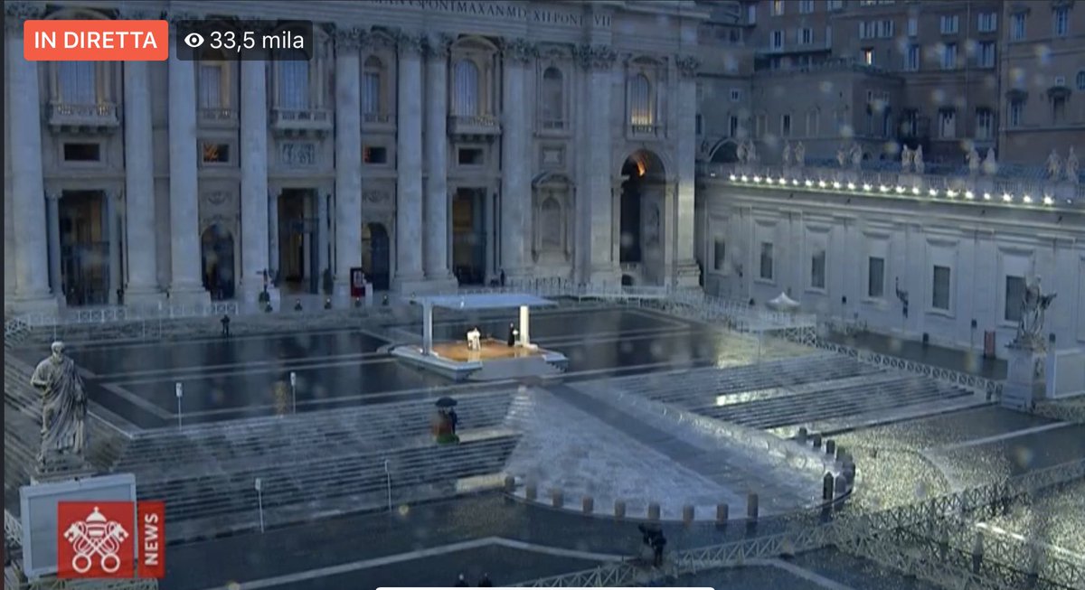 fraversion's tweet photo. comunque la si pensi, è un’immagine storica. (e lasciamo che ognuno, in questi tempi bui, trovi conforto in ciò che crede. Che sia ascoltando il Papa, che sia meditando, che sia leggendo il Corano o la Torah).
#PapaFrancesco #IndulgenzaPlenaria https://t.co/WuDoPGTNWm
