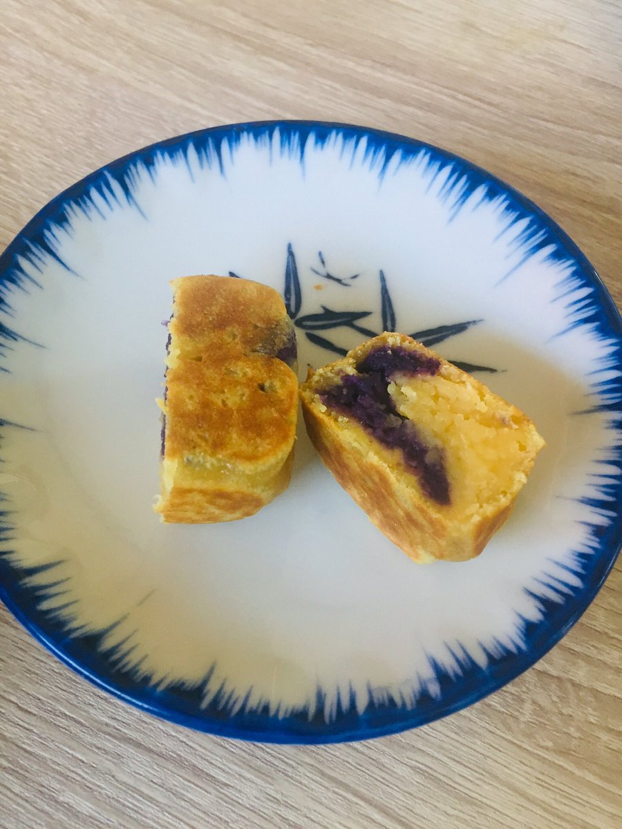 pasugnod43's tweet photo. yummy Hopia ube mix Mungbeans #ilovecooking #2020 https://t.co/XMbwJHTibS