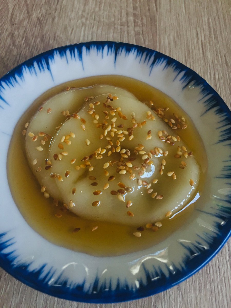 pasugnod43's tweet photo. yummy sweet Glutinous Rice with Sesame seeds #2020 #ilovecooking❤️💜💙💚 https://t.co/BQupPaY6Go