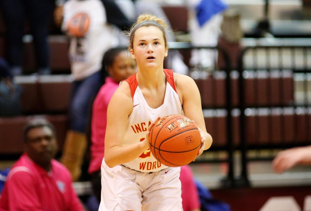 iwa_hoops's tweet photo. MWAA Conference Player of the Year - Senior Guard Kate Rolfes. 
@JimSTLhss @STLhssports @MaryvilleWBB https://t.co/BNxZlMJ0vC