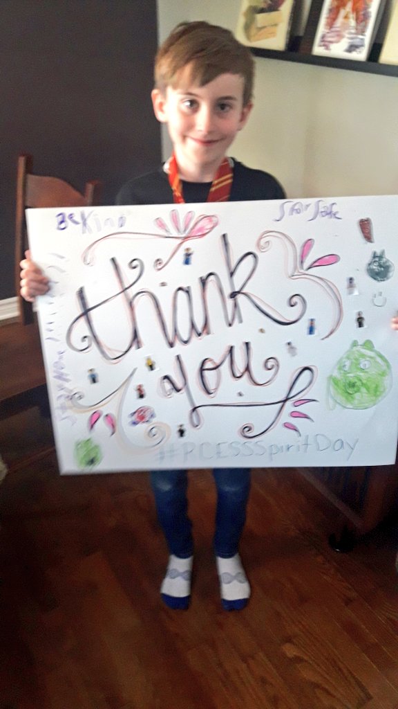 Ahh love these #RCESSpiritDays! 
My student saying 'Thank you' to our #FrontLineHeroes. What do you think <a href="/RochCarrierES/">Roch Carrier ES</a>?