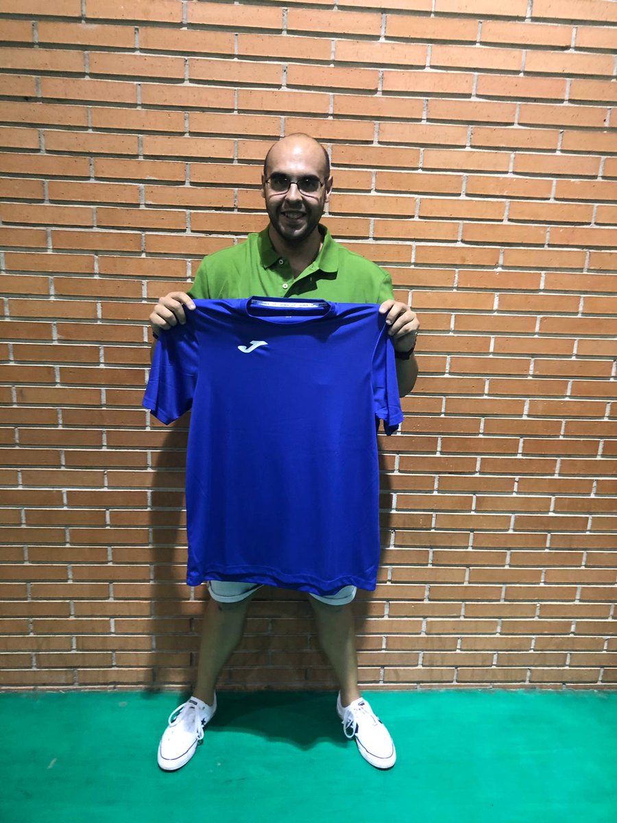TorralbaUltras's tweet photo. Con el 5, @cristianlpm90
-El Rata🐀. 
-Entrenador/jugador.
- El 🦠 le está privando de hacer grandes cosas con el cadete fs. 
-No tiene gemelos, tiene TRILLIZOS. 
-No bebe, pero de que bebe, bebe. https://t.co/xTeTuytamn