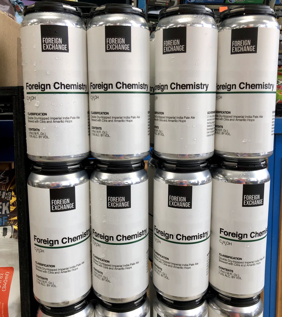 caponeliq's tweet photo. New hazy from @foexbrewing #chicagocraftbeer #supportlocal https://t.co/t5B0A1anOR