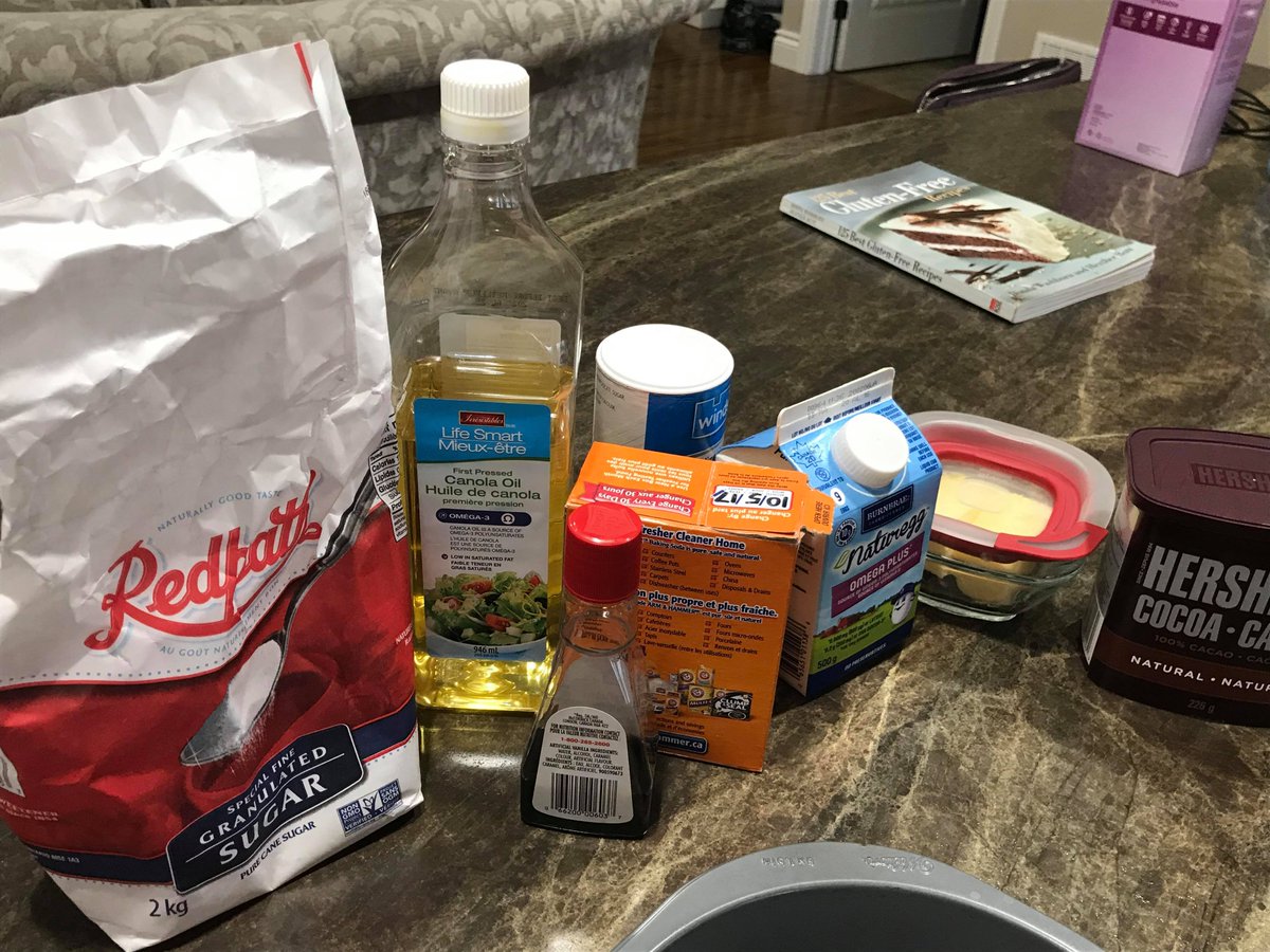 MissKunkel's tweet photo. Hello Portable 4! Following our Maverick Virtual spirit week (Day 5: Artrageous Friday). Today I took the time to bake a chocolate cake. Looks like @ASzijarto and I both had a sweet tooth today! #VirtualSpiritWeek @jmewrdsb https://t.co/fzI7FbpvdK