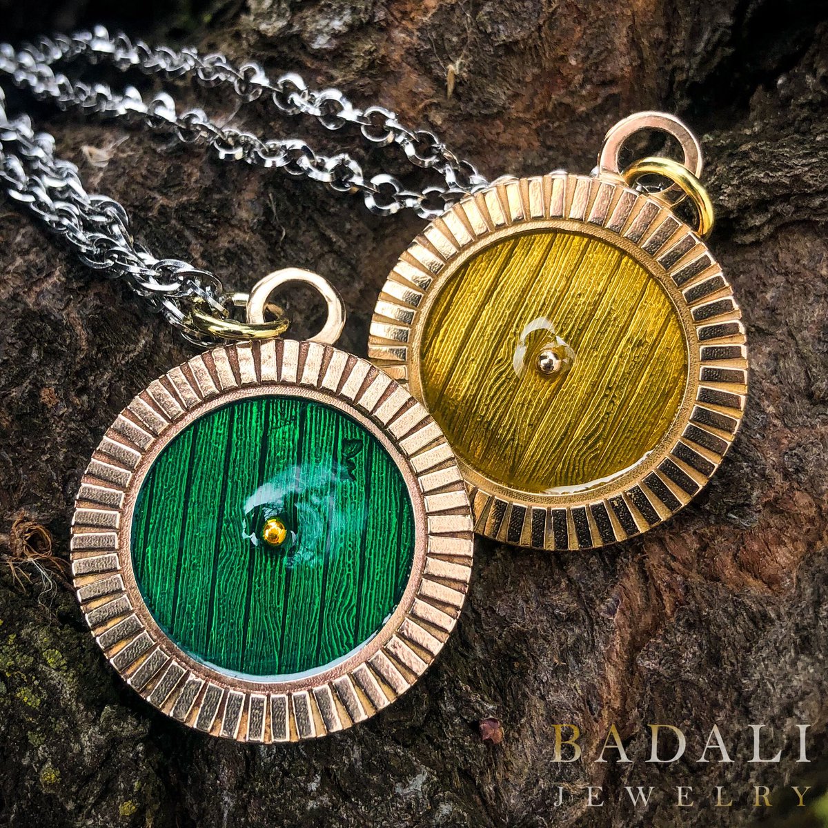 BadaliJewelry's tweet photo. We are a small family fandom business, if you can, we would appreciate any help. We love what we do and we love bringing your fandoms to life. 

Donate here: https://t.co/epsQsaUQgV

Check out our website: https://t.co/ZxGEogycVh

Gift cards: https://t.co/lQF0LMluIS https://t.co/JAHnwwbaaT