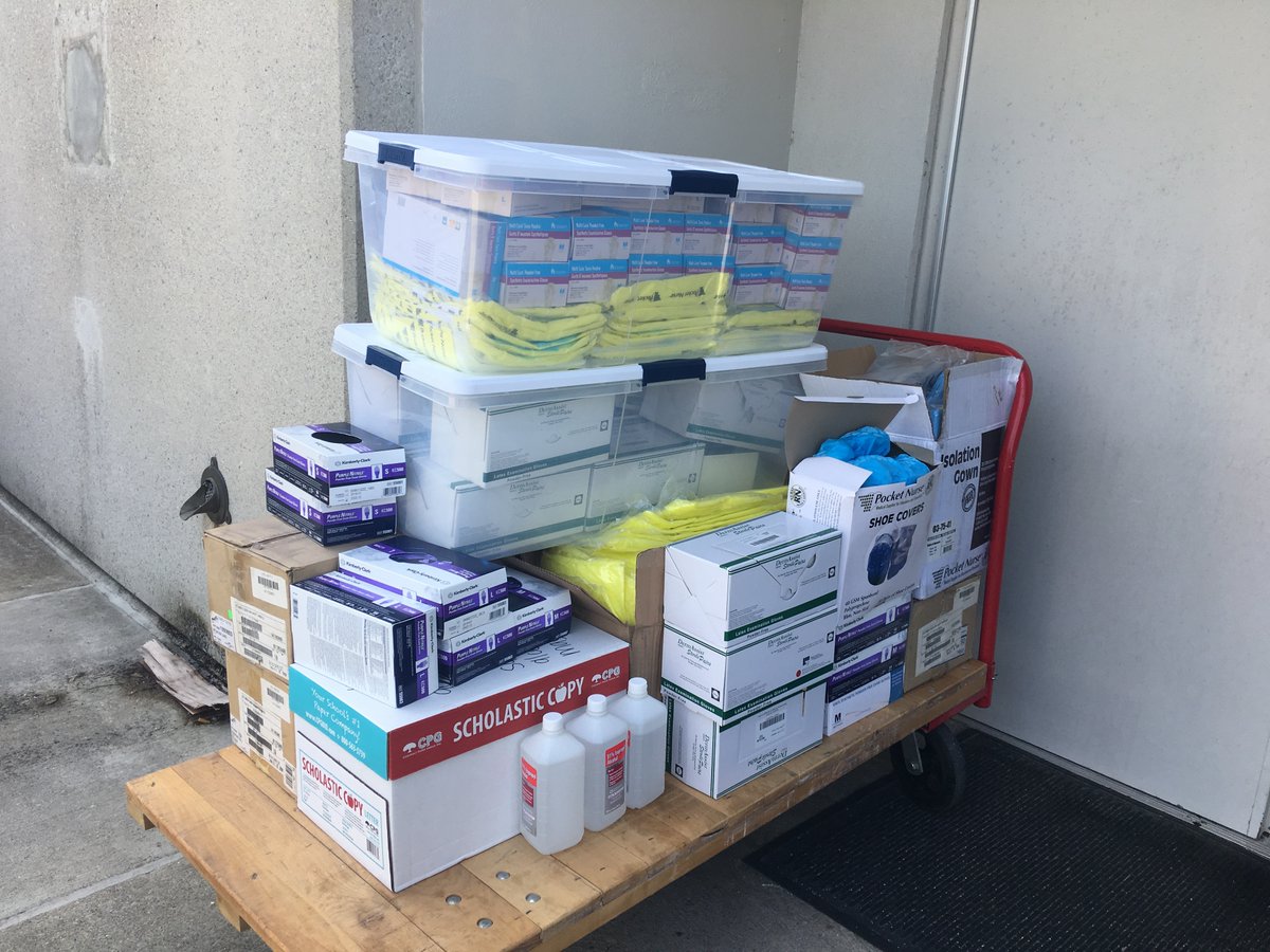FCPSKY's tweet photo. FCPS is honored to support KY medical workers! Our science departments, @AcademiesofLex @BSHSacademies @FDHSacademies @TCHSacademies  @Eastside_Tech @LocustTrace &amp; Southside Technical Center donated 44,000+ pieces of #PPE to @LFCHD #TeamKentucky #TogetherKy #HealthyAtHome https://t.co/2ze4h2C0xZ