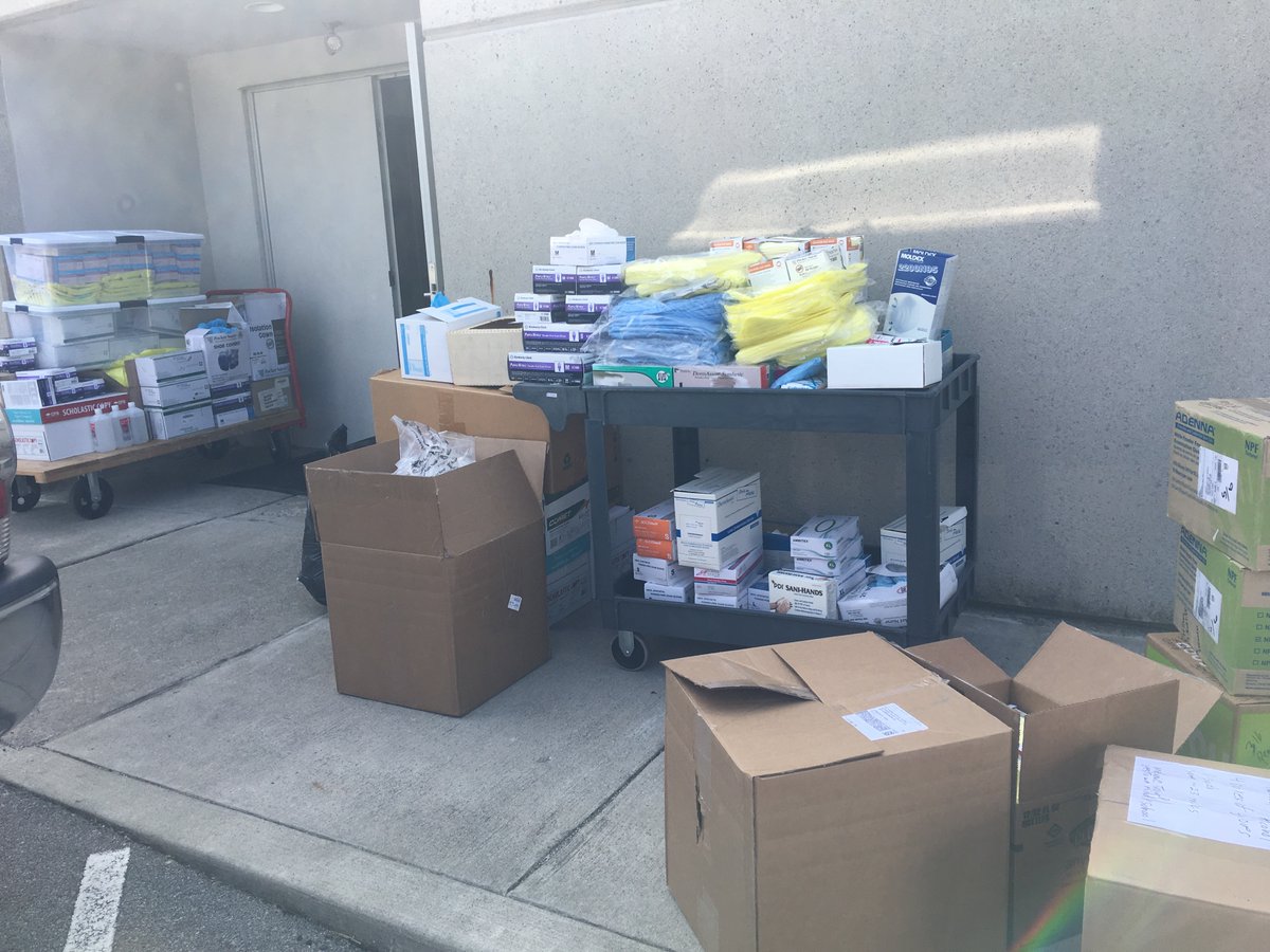 FCPSKY's tweet photo. FCPS is honored to support KY medical workers! Our science departments, @AcademiesofLex @BSHSacademies @FDHSacademies @TCHSacademies  @Eastside_Tech @LocustTrace &amp; Southside Technical Center donated 44,000+ pieces of #PPE to @LFCHD #TeamKentucky #TogetherKy #HealthyAtHome https://t.co/2ze4h2C0xZ
