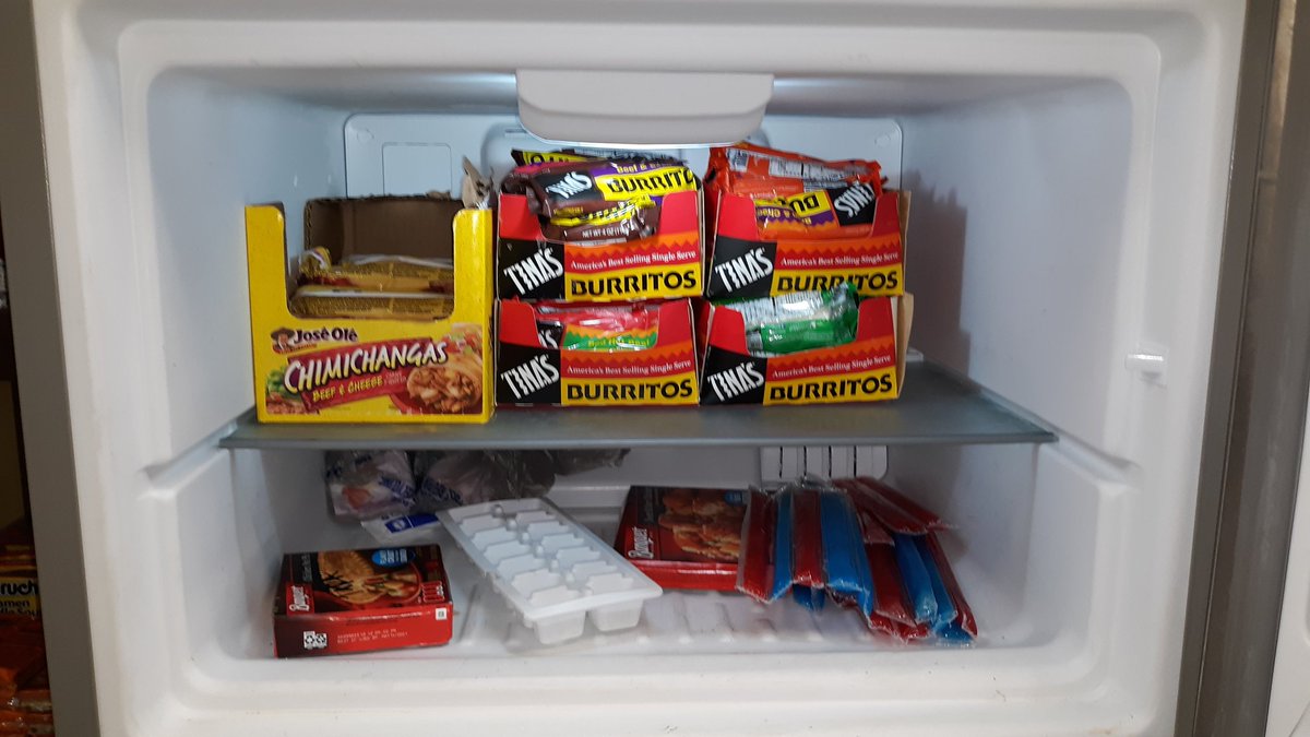 Bennett_ASDS's tweet photo. No one will go hungry in Omak..single serving everything. Love me some 4748 https://t.co/avQnquHj3S