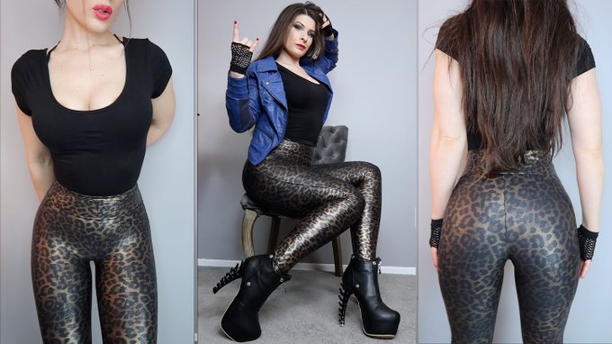 Watch Natalie Nightwolf 👽❤️'s leaked NSFW photo on TwXstars